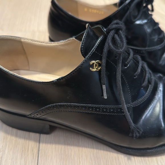 Chanel lace up oxfords - Picture 2 of 7